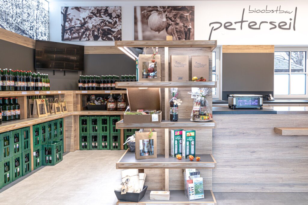 Kassentresen für Naturkostladen Planung und Design vom Tischler.